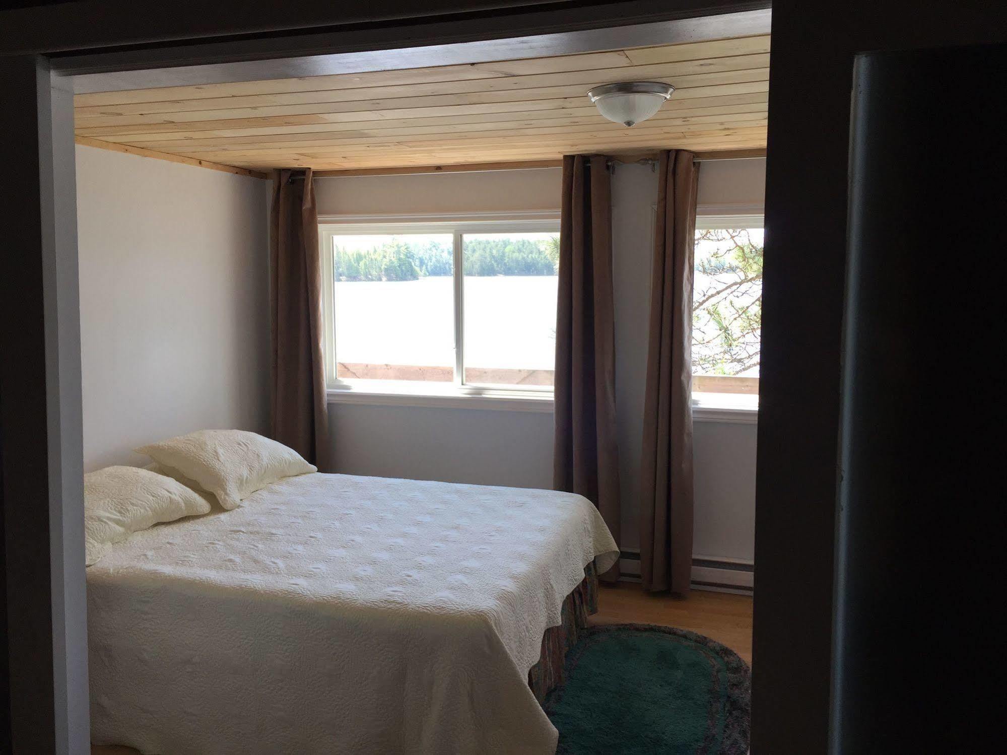 Espanola Lang Lake Resort מראה חיצוני תמונה